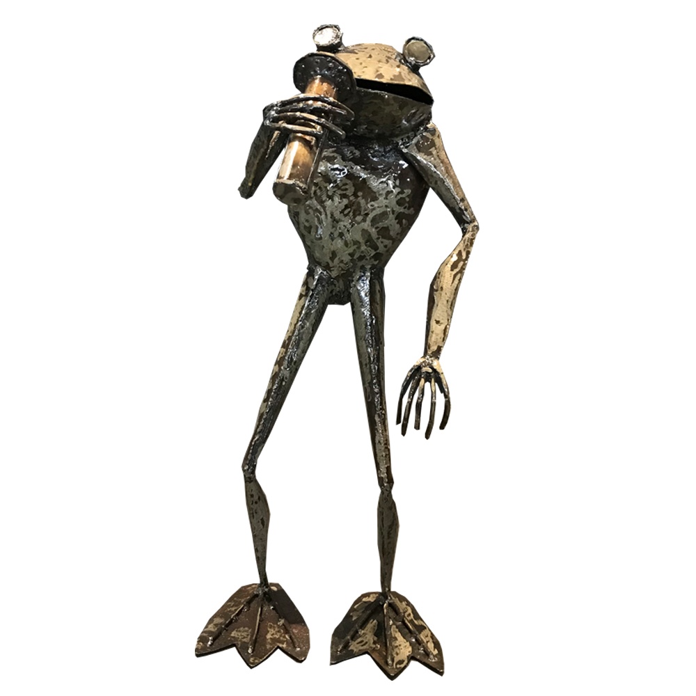 LARGE<br/> FROG SINGER<br/>